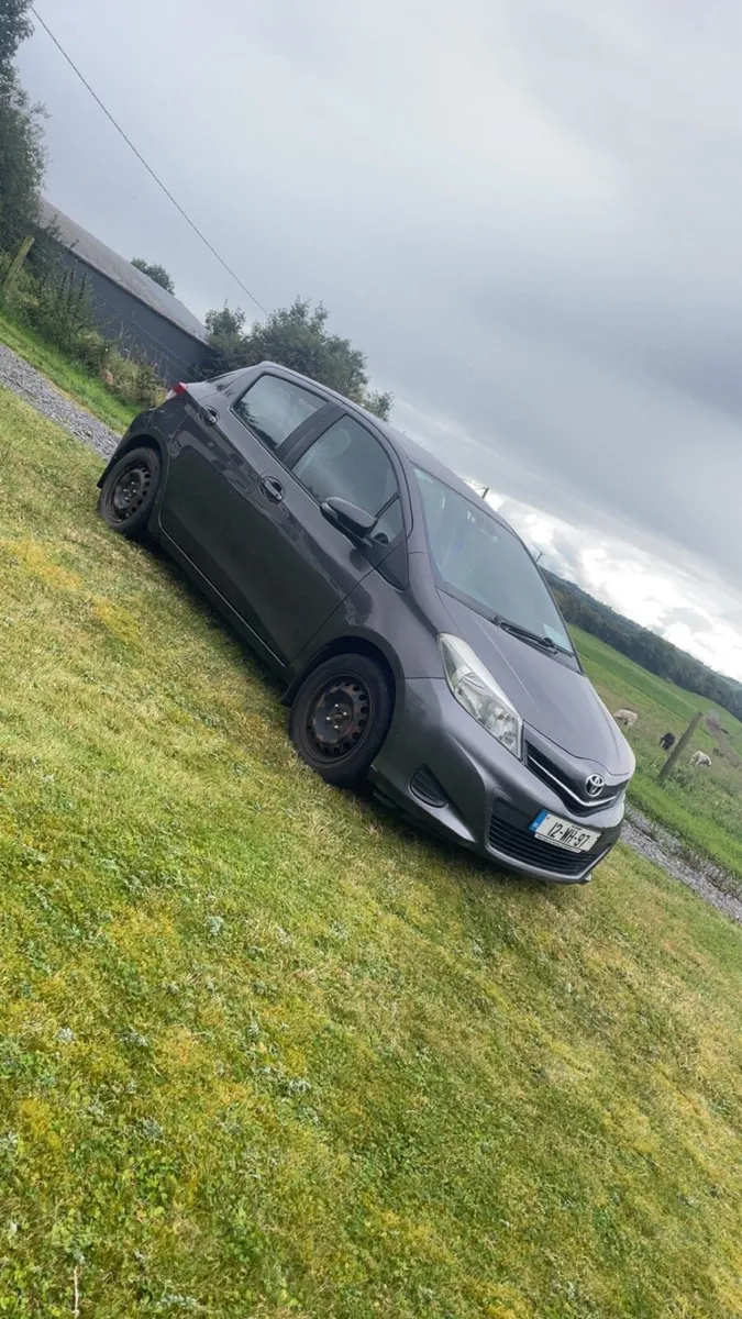 Toyota Yaris 2012 - Image 1