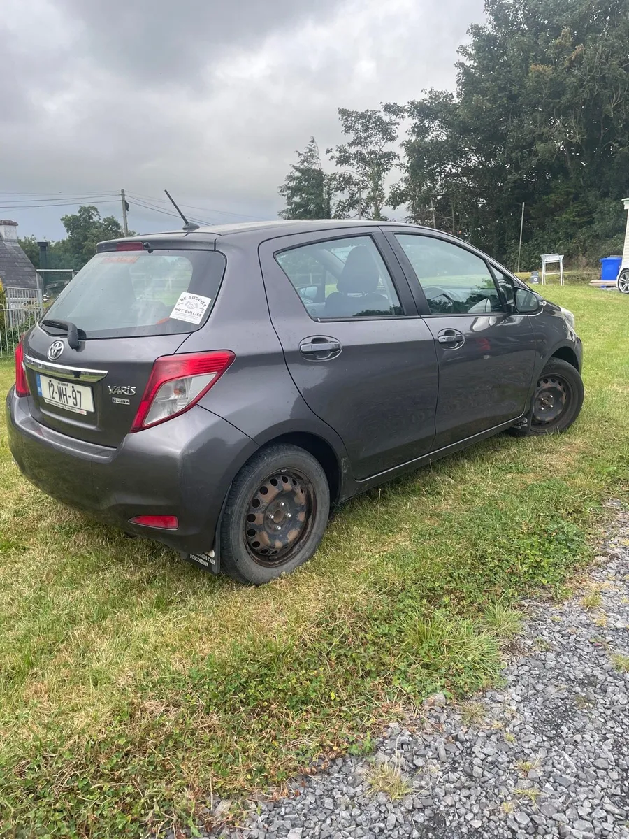 Toyota Yaris 2012 - Image 3