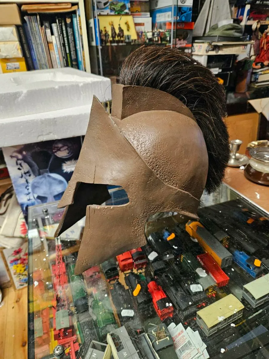 Neca King Leonadis Helmet - Image 4
