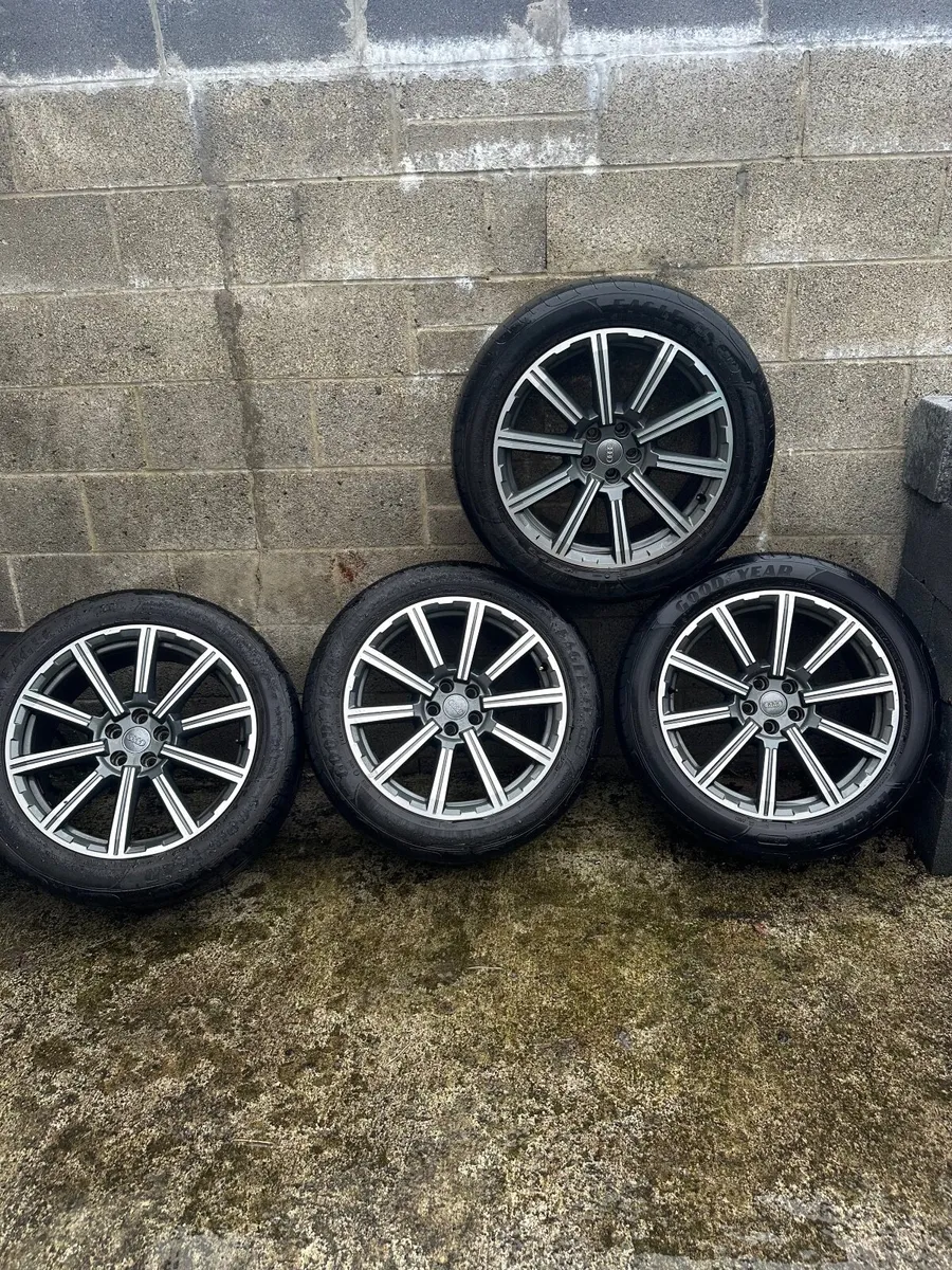 Audi Q7 alloys with tyres 285/45/20 - Image 1