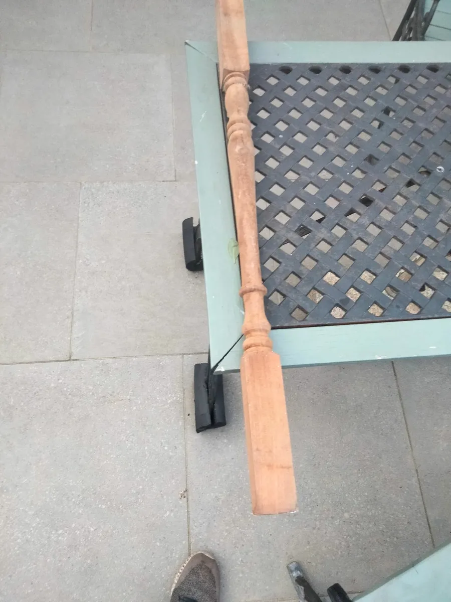 Stair spindles Teak - Image 2
