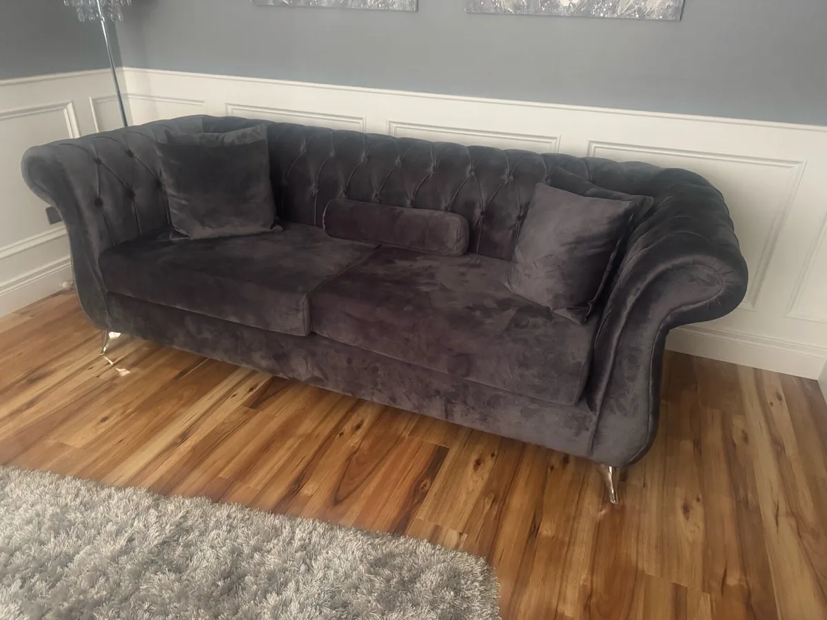 Chesterfield 2-3 - Image 3