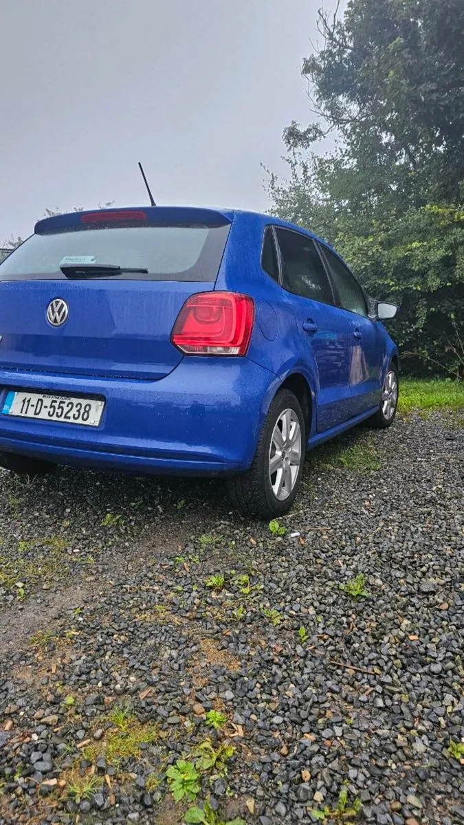 Volkswagen Polo 2011 - Image 2