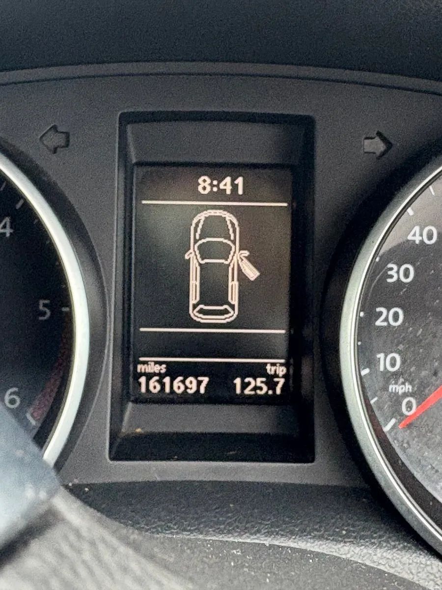 Volkswagen Golf 2011 - Image 1