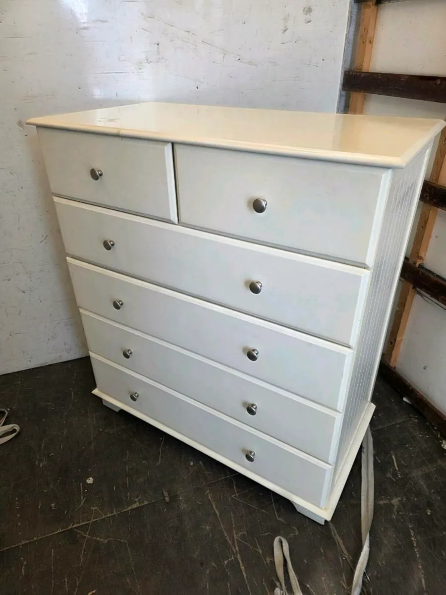Chest of Drawers