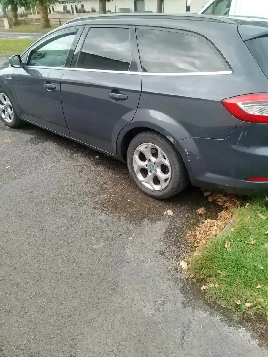 Car - Image 4