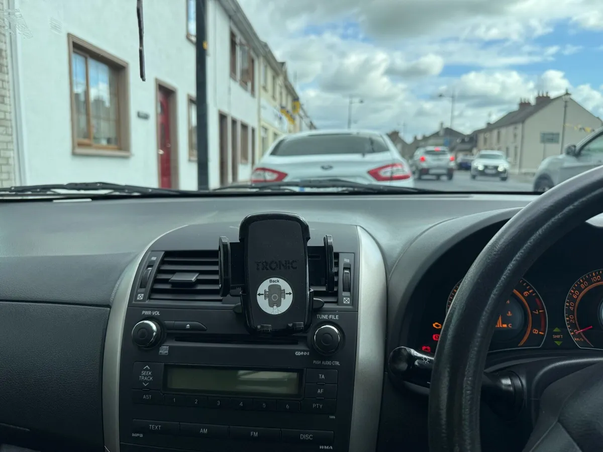 Toyota Corolla - Image 4