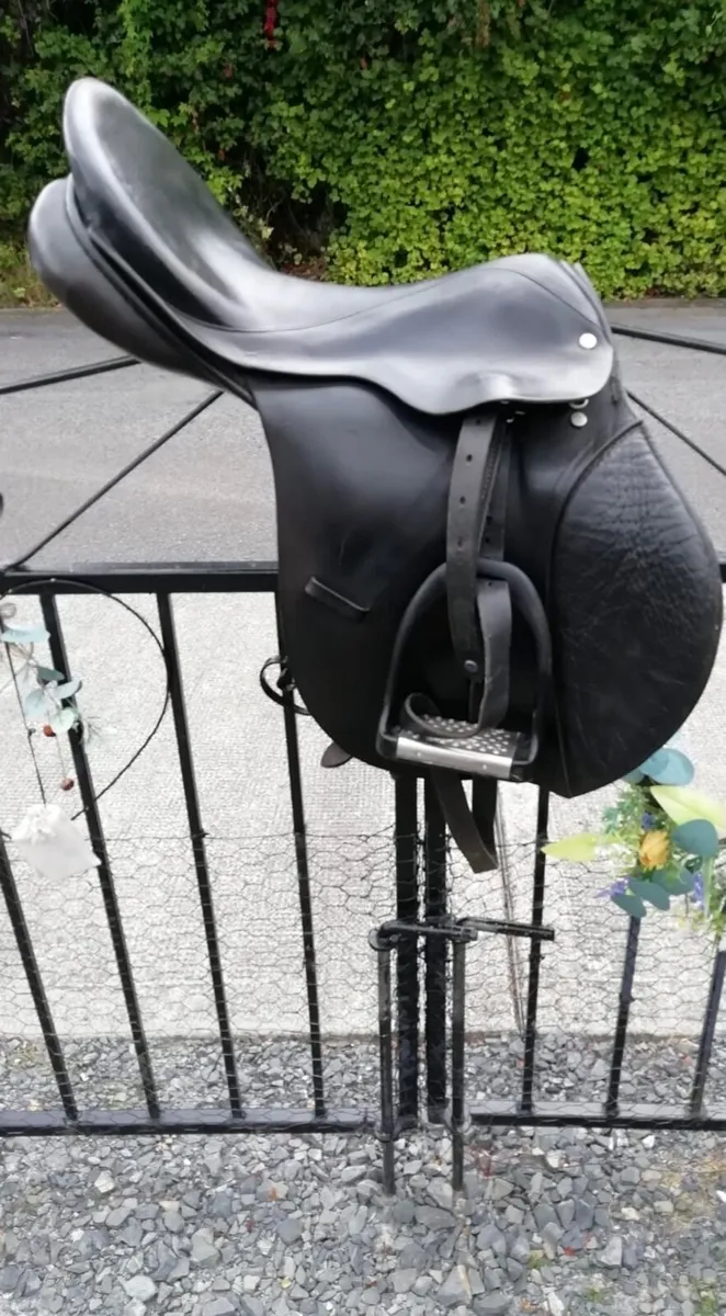 17inch berney saddle - Image 1