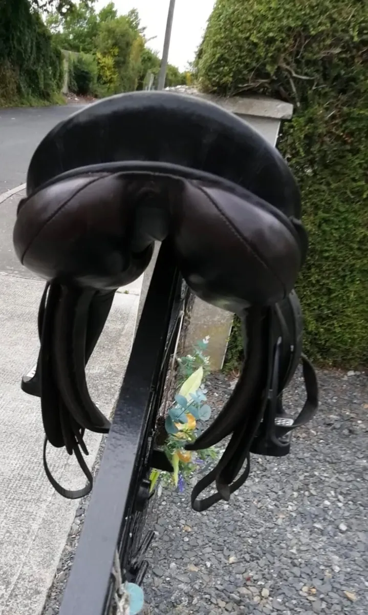 17inch berney saddle - Image 2