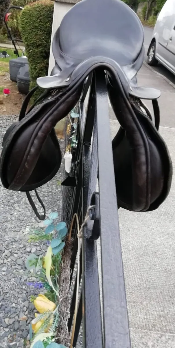 17inch berney saddle - Image 3