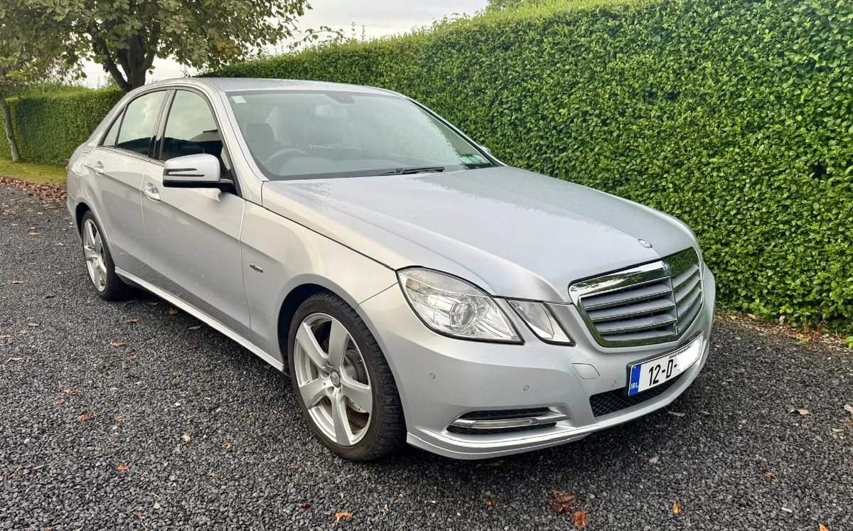 Mercedes-Benz E-Class 2012 - Image 1