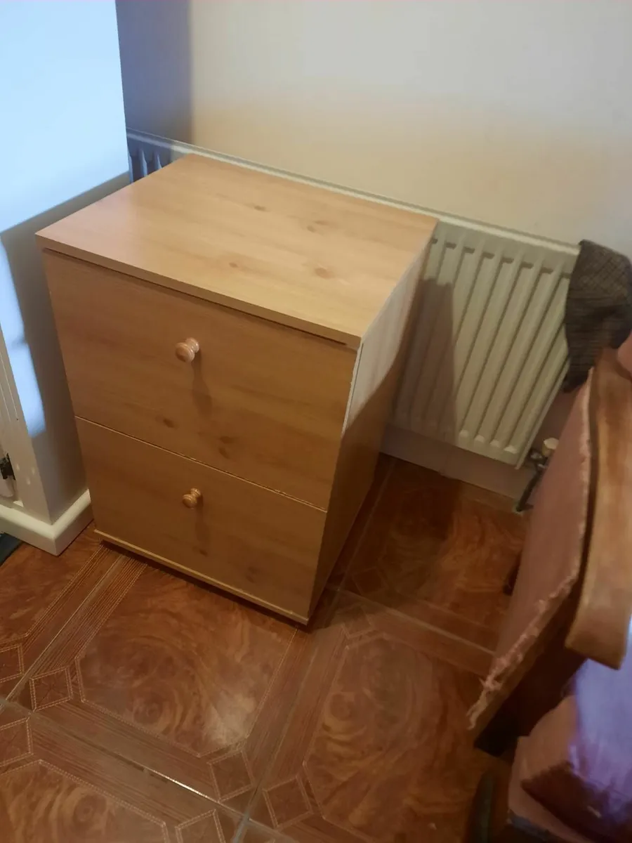 Cabinet - Image 2