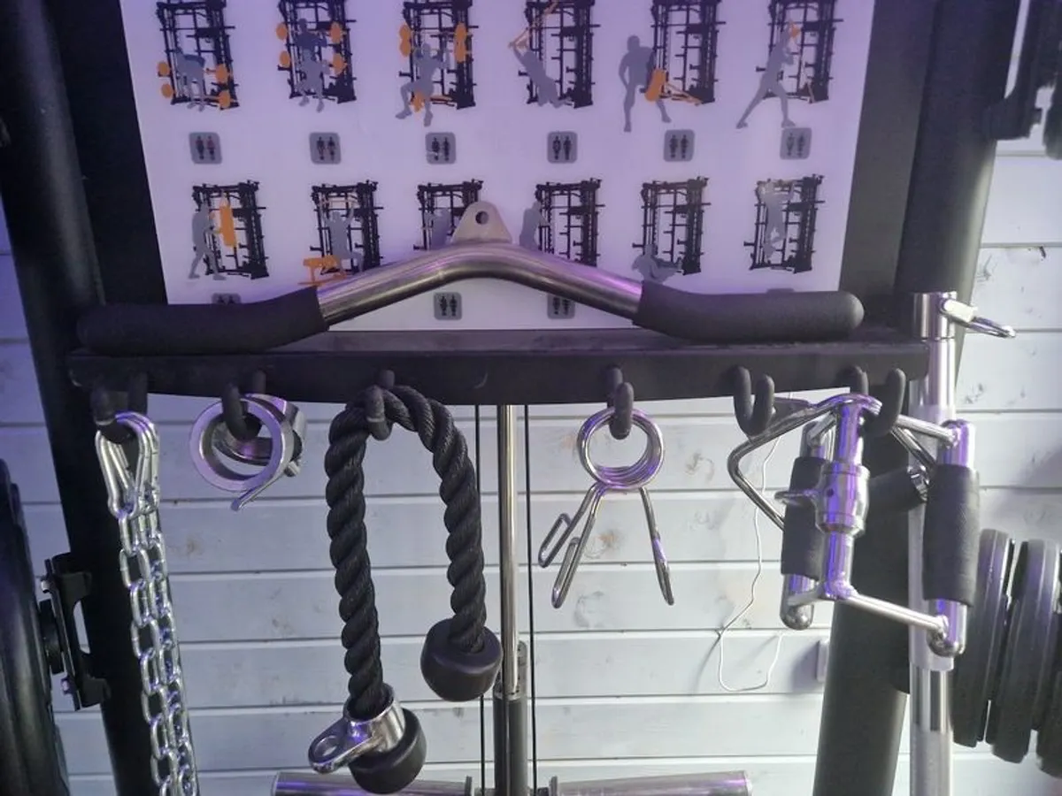 Full Home Gym = Multigym, Smith Machine, Cables, Olympic Barbell + Weights 145KG,Utility Bench, Dumbbells 5kg to 30kg + Bodysolid Rack, and more - Image 4