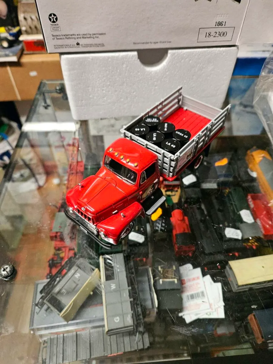 Corgi First Gear Texaco Truck 1.34 - Image 2