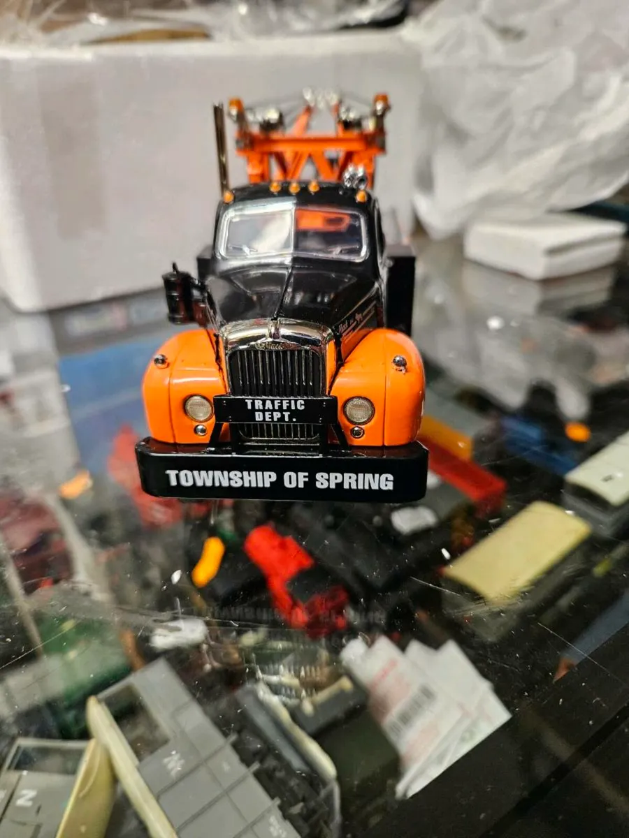 Corgi First Gear Mack Tow Truck Wrecker 1.34 - Image 3