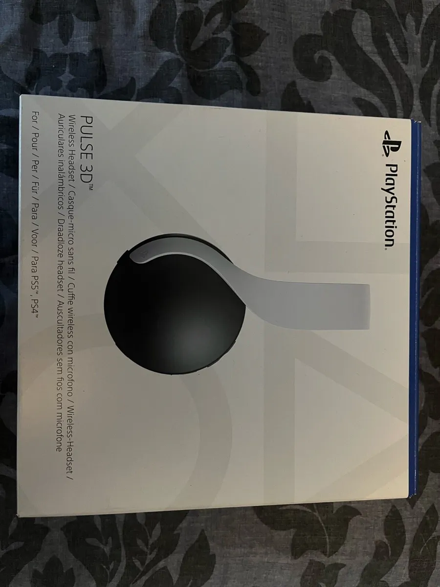 PS4 Pro + PS VR + Pulse 3D Headset Bundle - Image 4