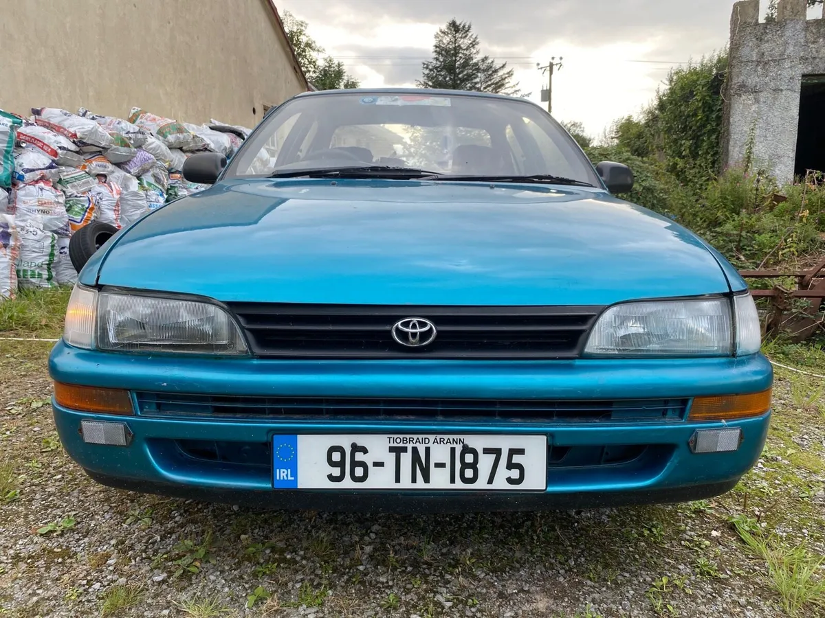 1996 Toyota Corolla Xli & 2002 vw caddy - Image 1