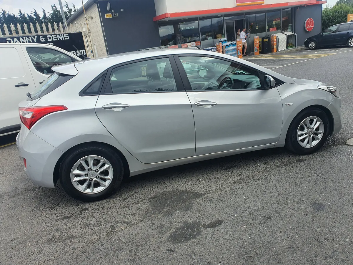 Automatic Hyundai i30 2014 deluxe new nct Low Mile - Image 2