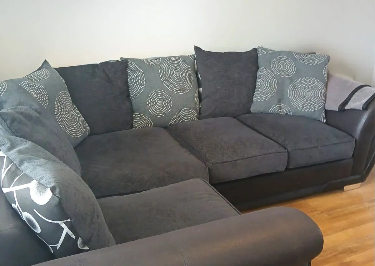 L-shape sofa set - Image 2