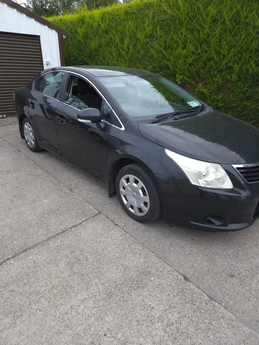 Toyota Avensis 2009 - Image 1