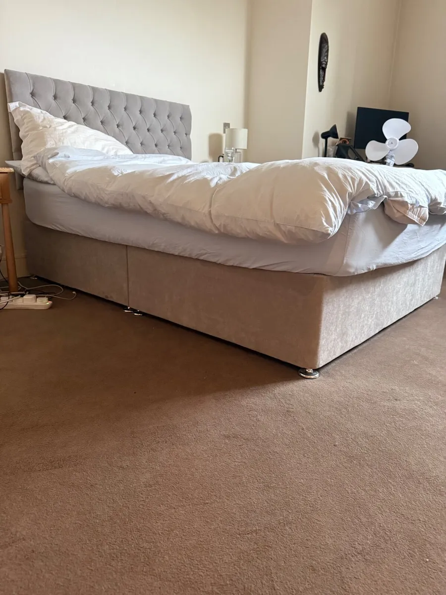 Double bed mattress, bed frame and headboard - Image 2