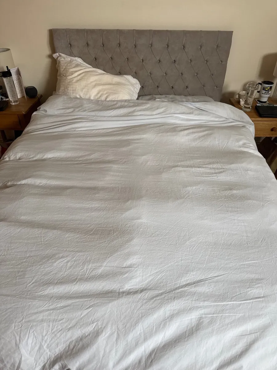Double bed mattress, bed frame and headboard - Image 4