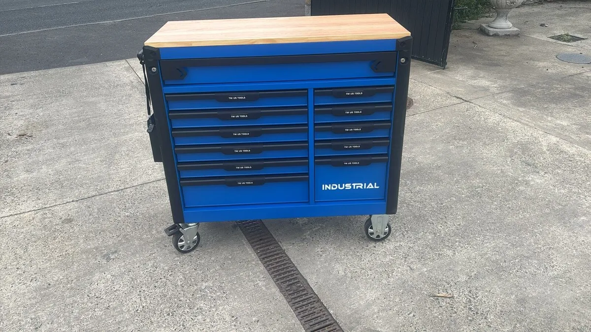 TOOL BOX - Image 1