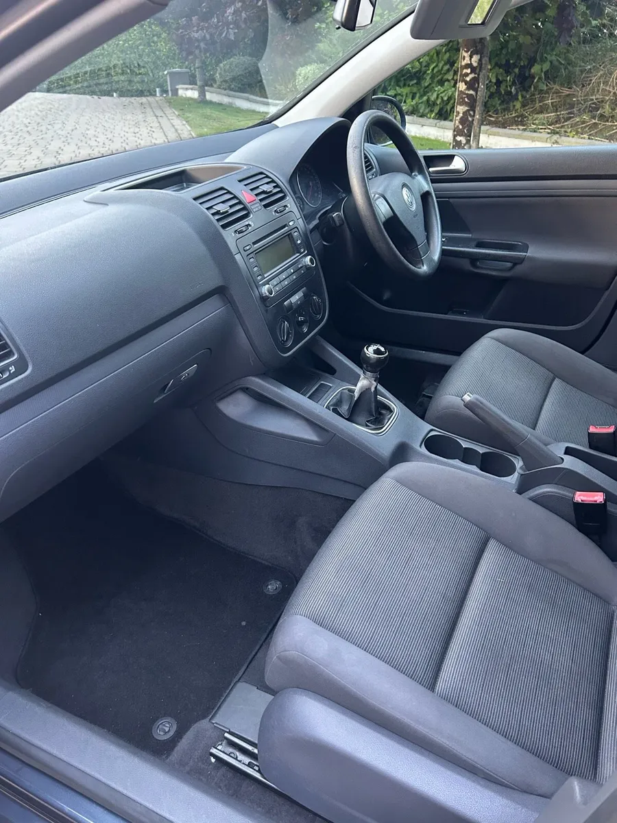 Volkswagen Golf - Image 4