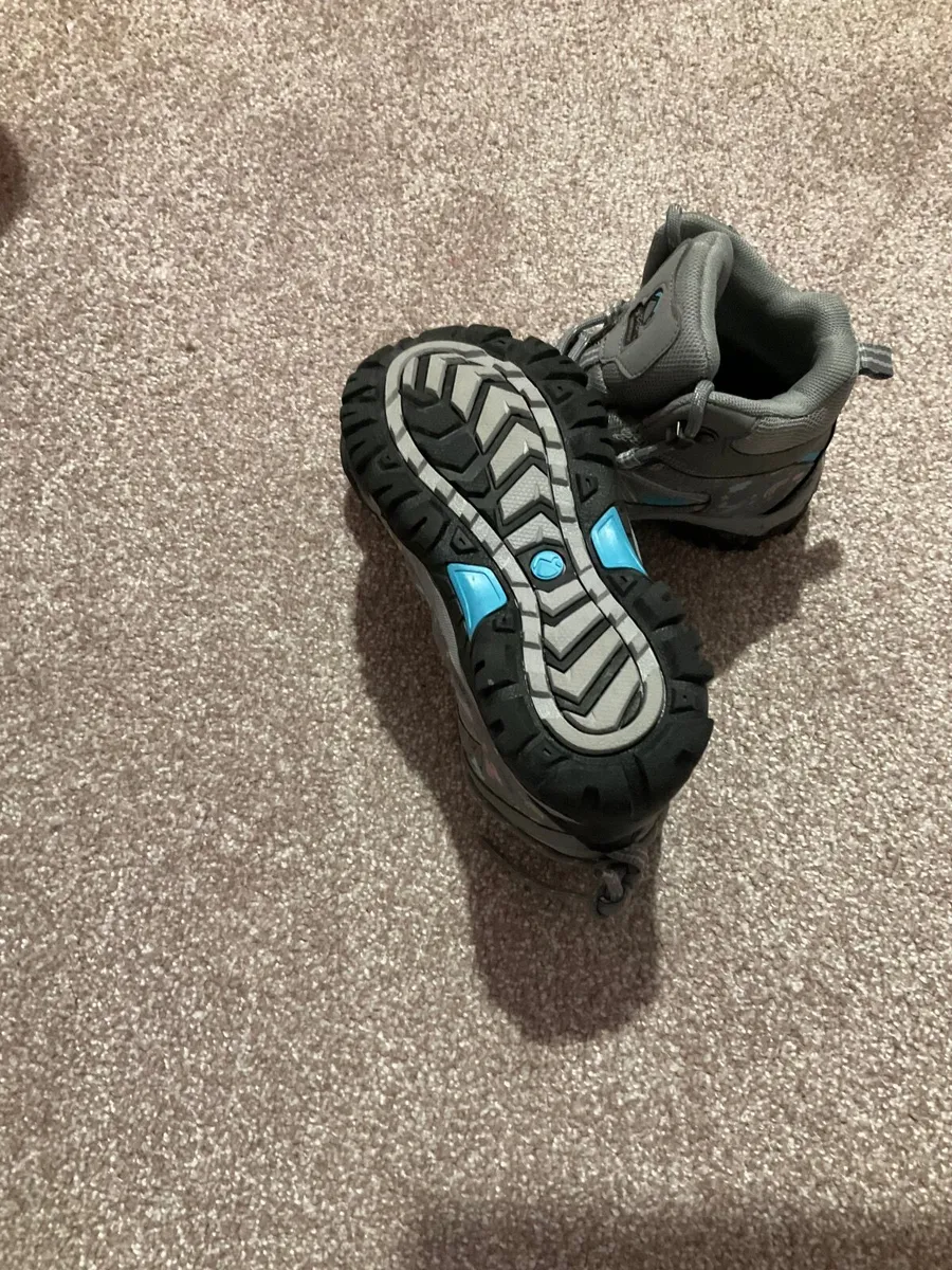 Girls hiking boots, size 12, worn once - Image 3