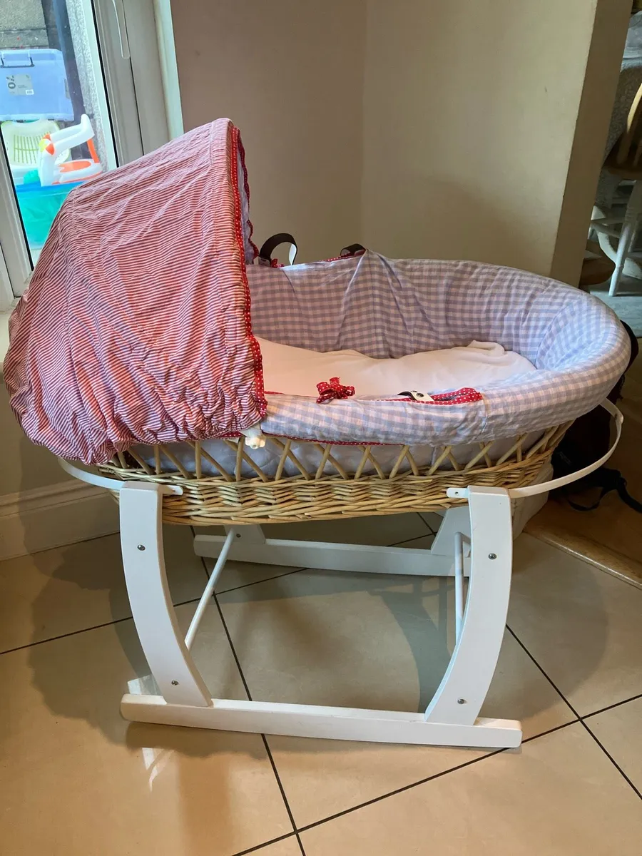 Baby Moses basket and stand, blue - Image 1