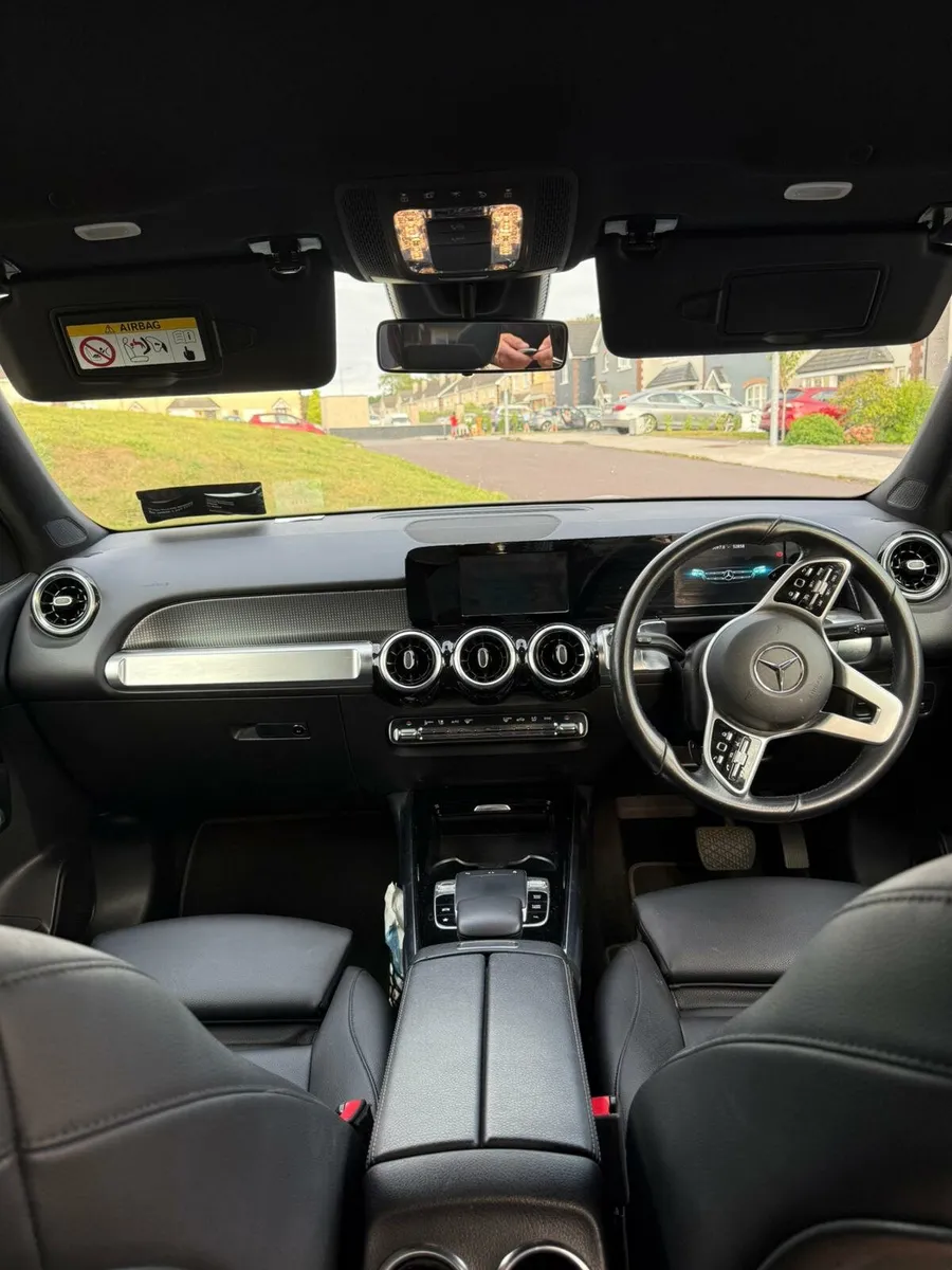 Mercedes-Benz GLB 200d - Image 2