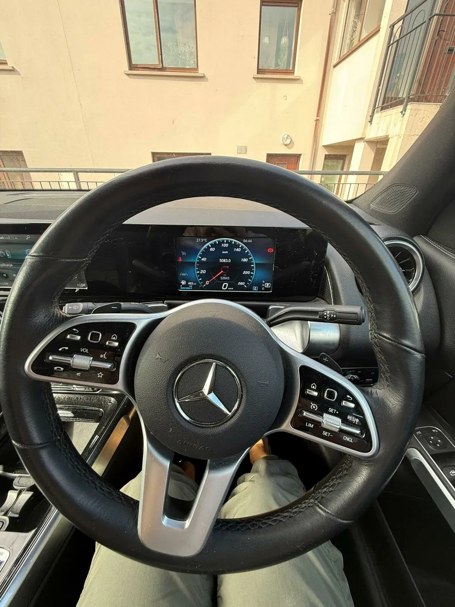 Mercedes-Benz GLB 200d - Image 3