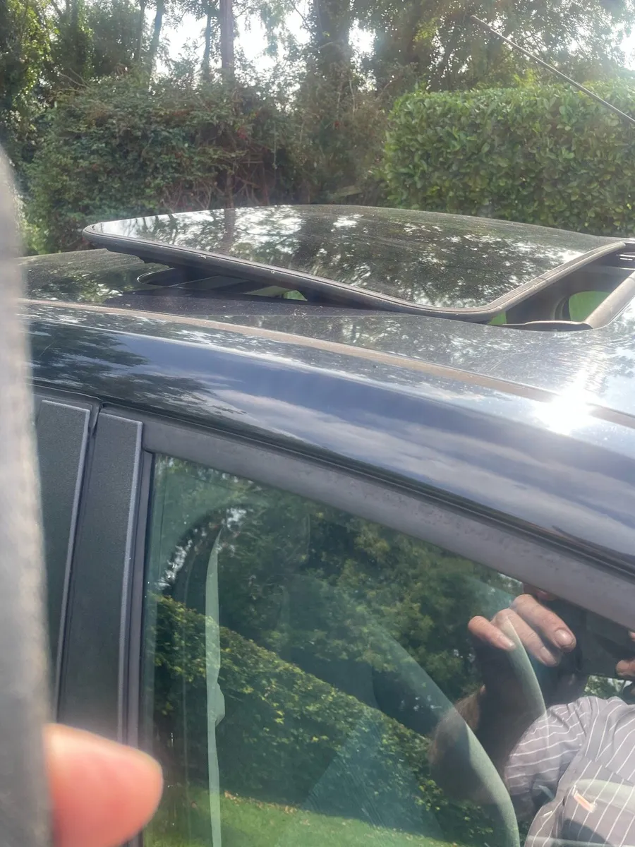 Car - Image 3