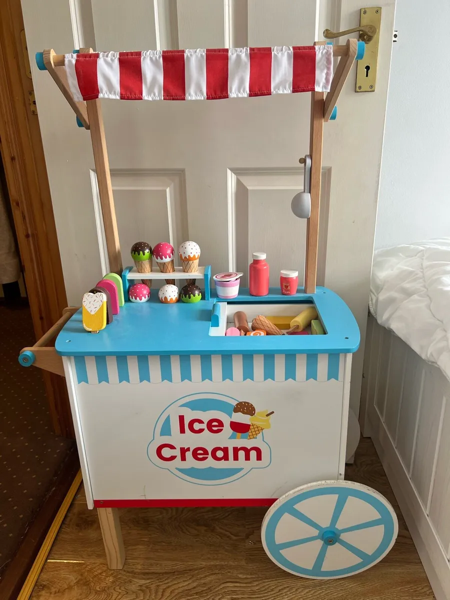 Wooden Ice cream Cart set - Image 1
