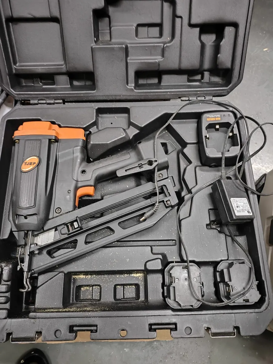 Tjep 16 ga pin gun.