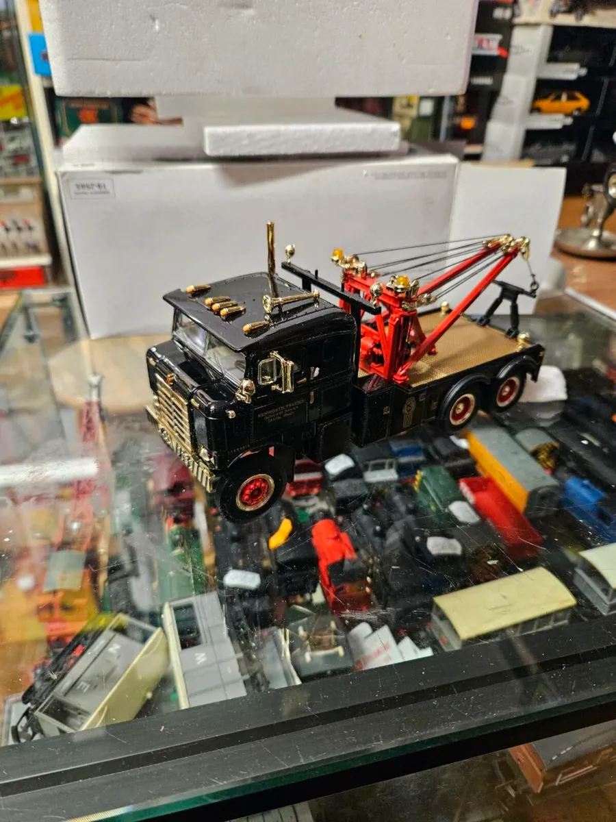 Corgi First Gear Kenworth Bull Nose Tow Truck 1.34 - Image 1