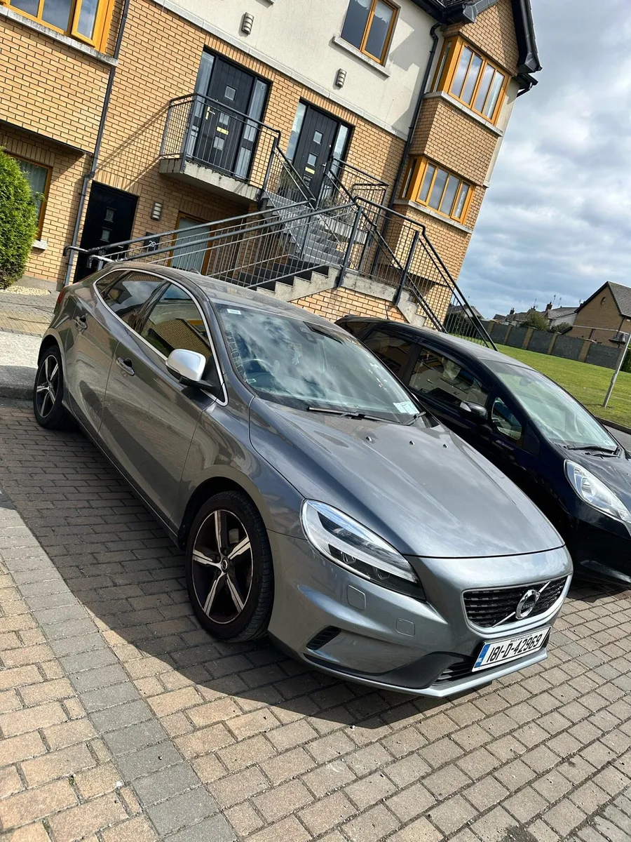 Volvo V40 R Design 2.0 Petrol - Image 1