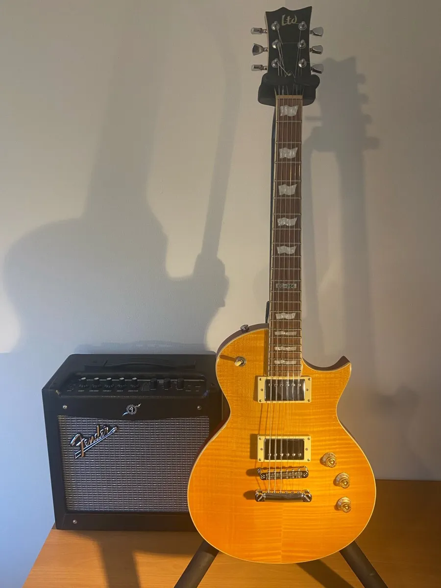 Electric Guitar - Image 1