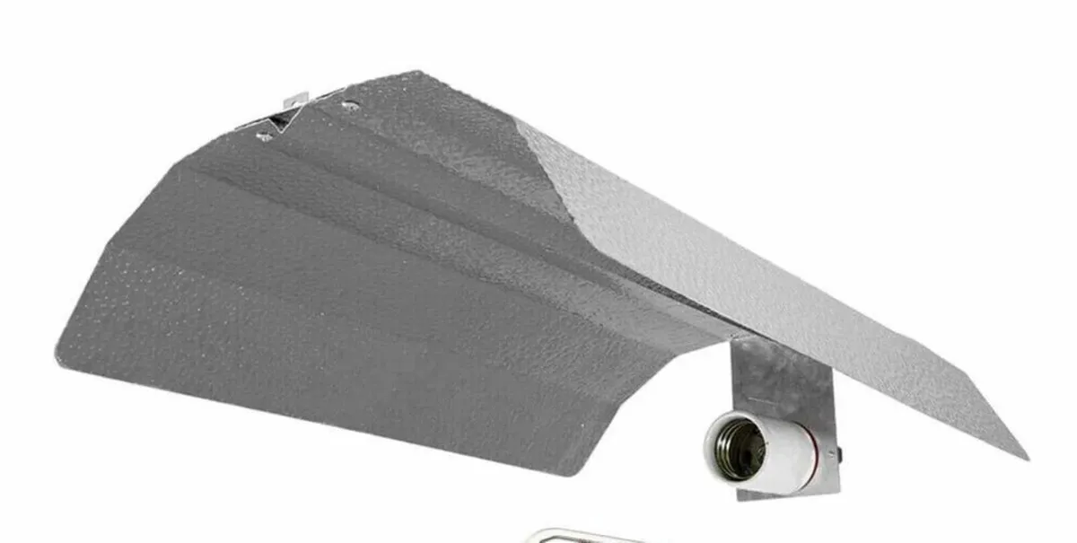 Grow Tent/600W Light/Reflective Canopy/Ballast - Image 4