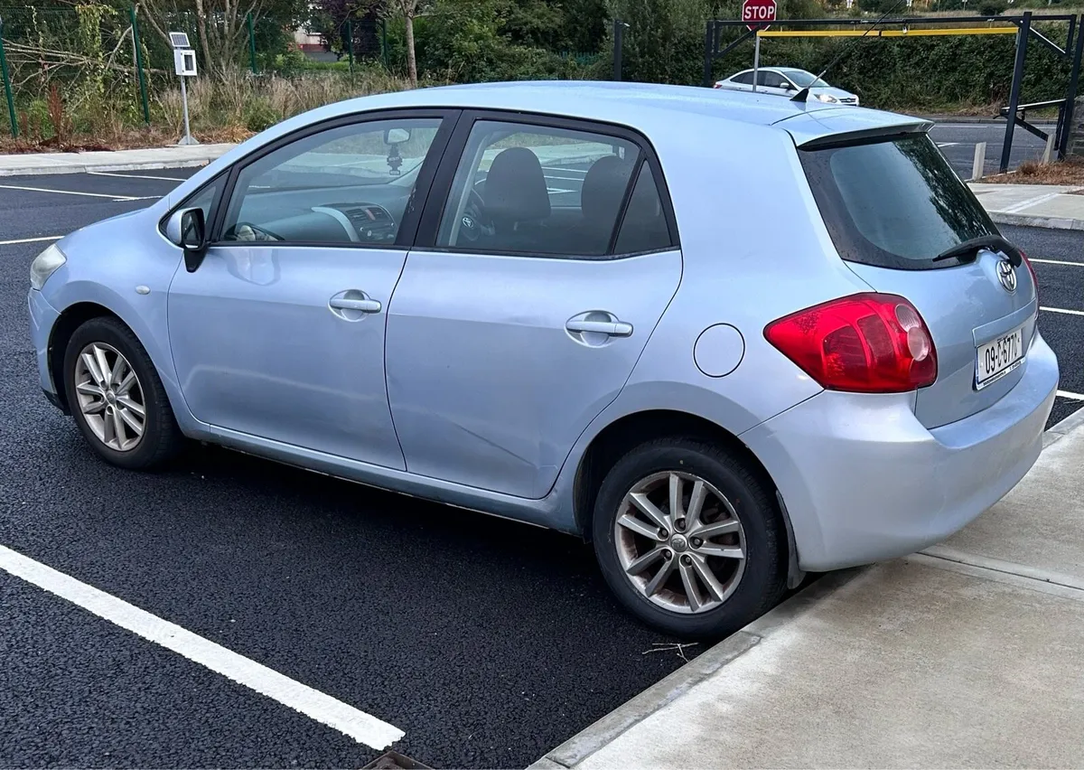 Toyota AURIS 2009 - Image 3