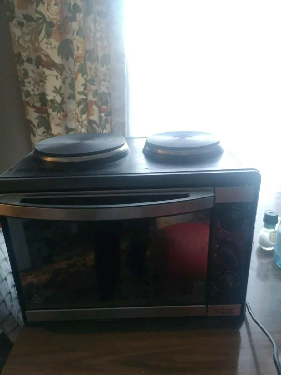 Russell Hobbs  counter top oven 2 hotplates