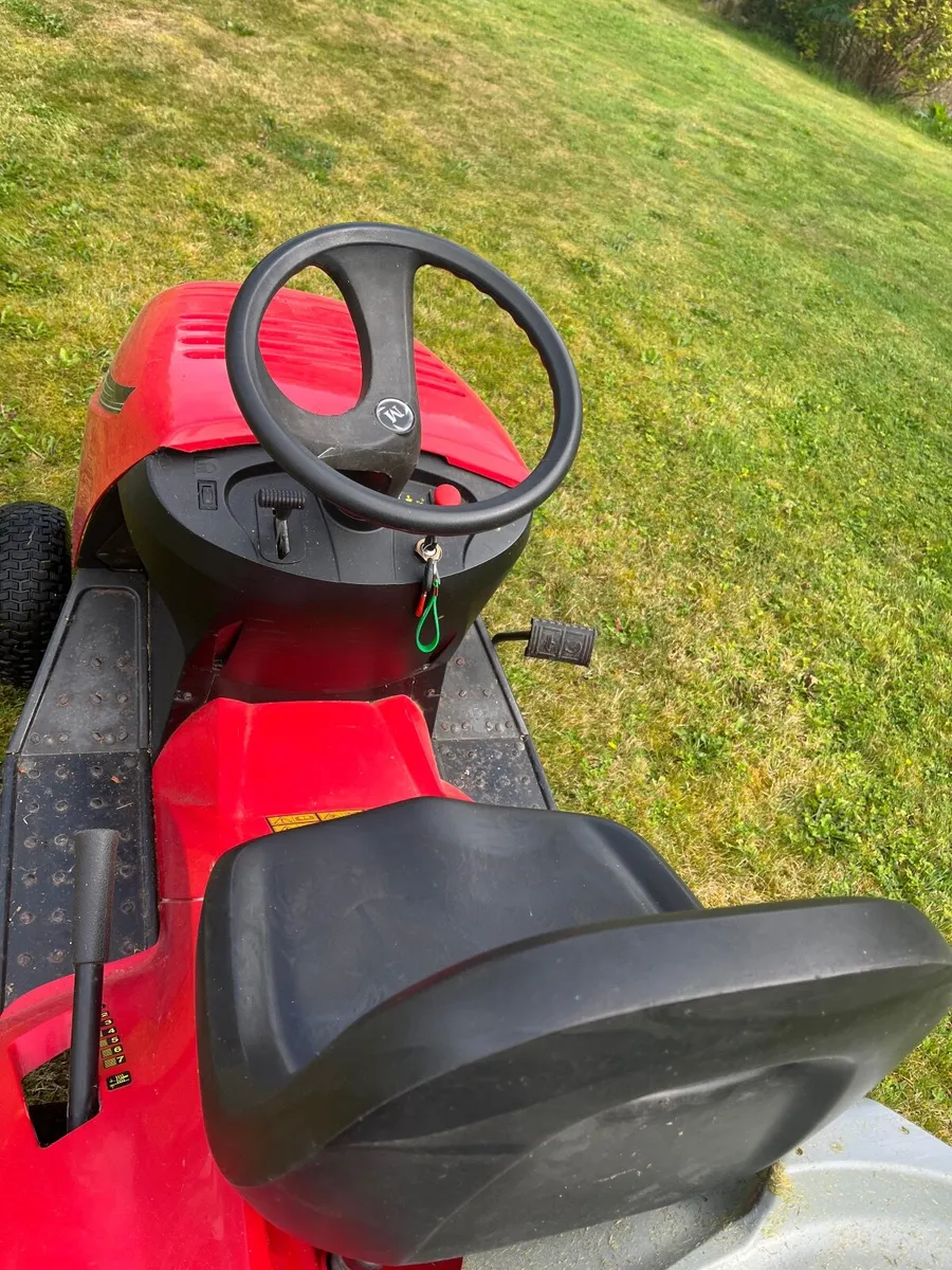 Ride on lawnmower - Image 3