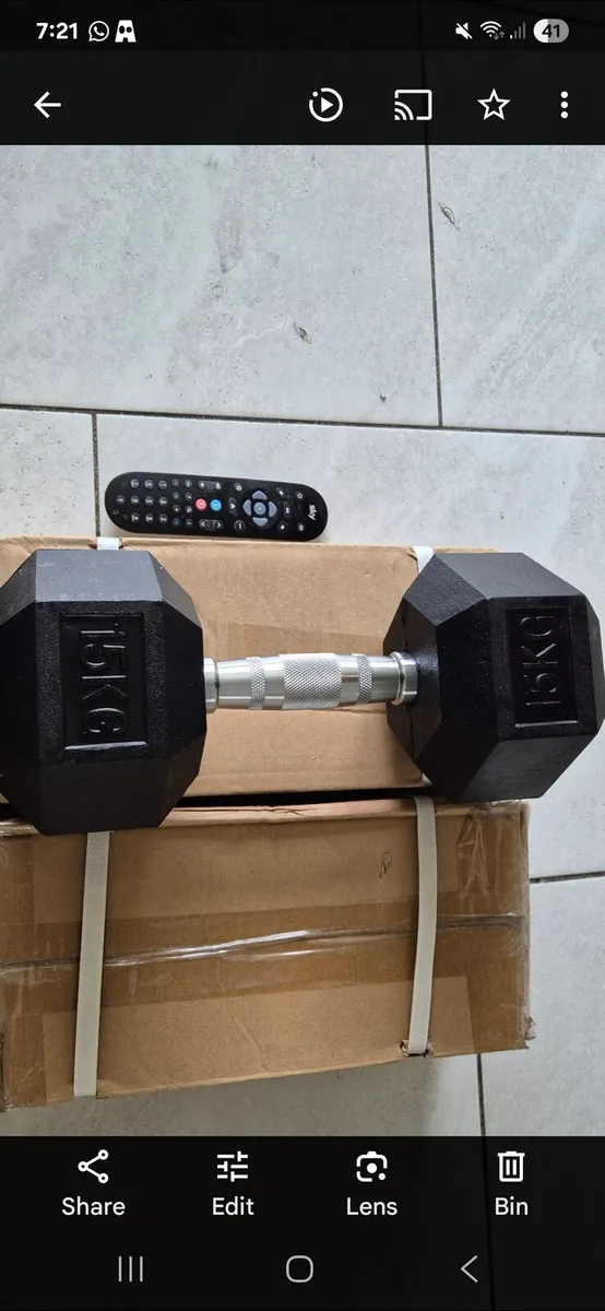 Brand new 2x15 kilo hex dumbbells - Image 1