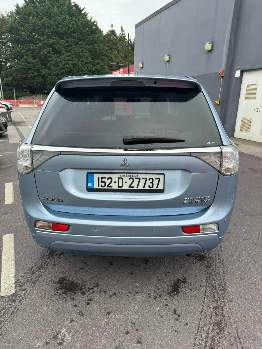 Mitsubishi Outlander 2015 - Image 1