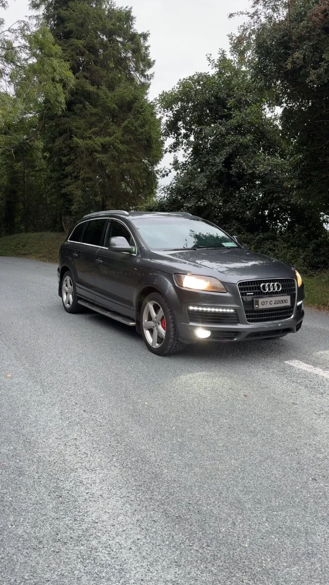 Audi Q7 crew cab - Image 2