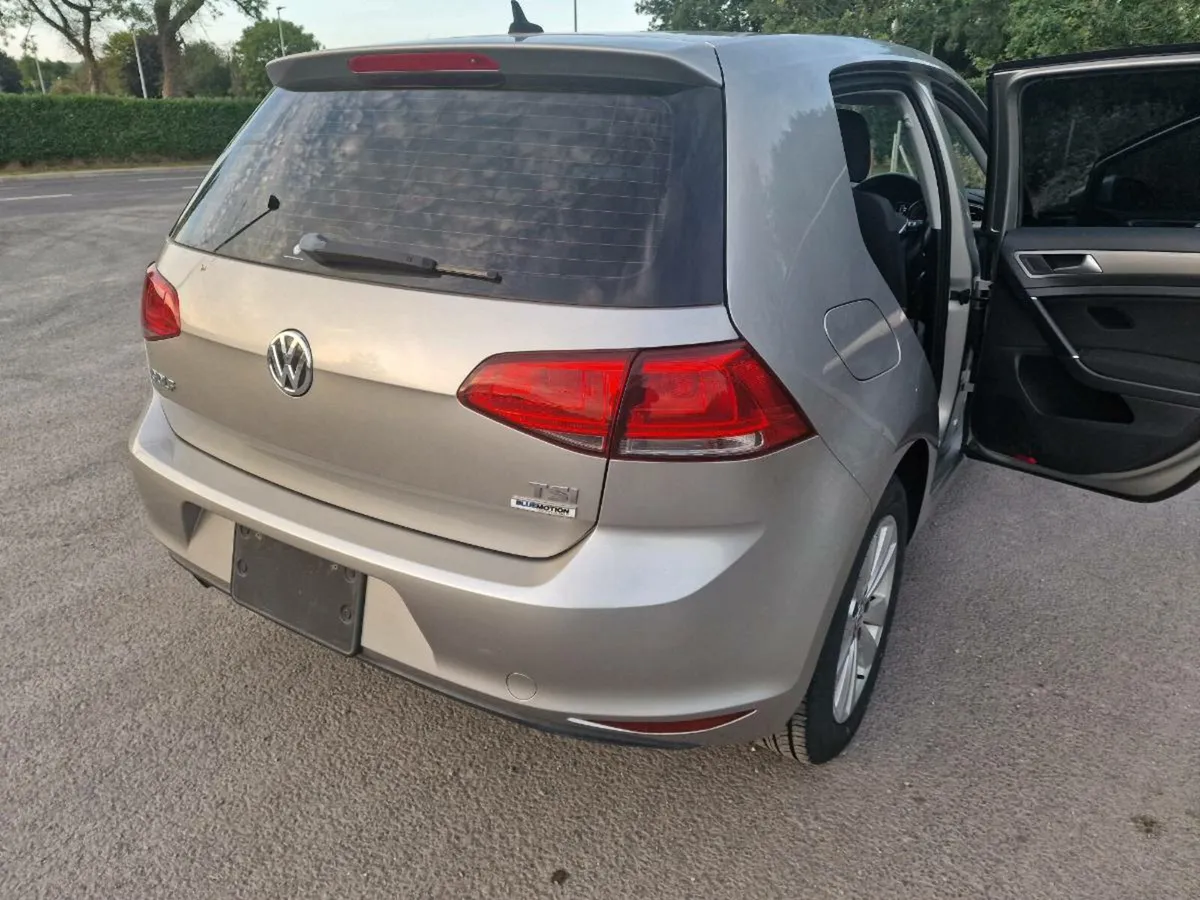 2015 Volkswagen Golf 1.2L Automatic 23k km only - Image 3