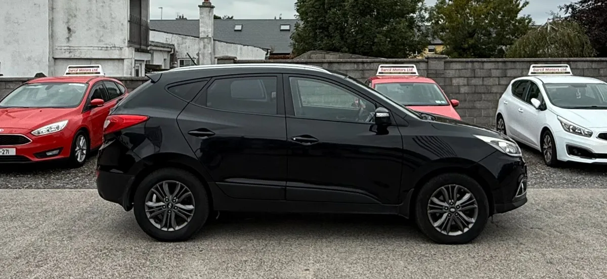 Hyundai ix35 Automatic 4x4 - Image 3