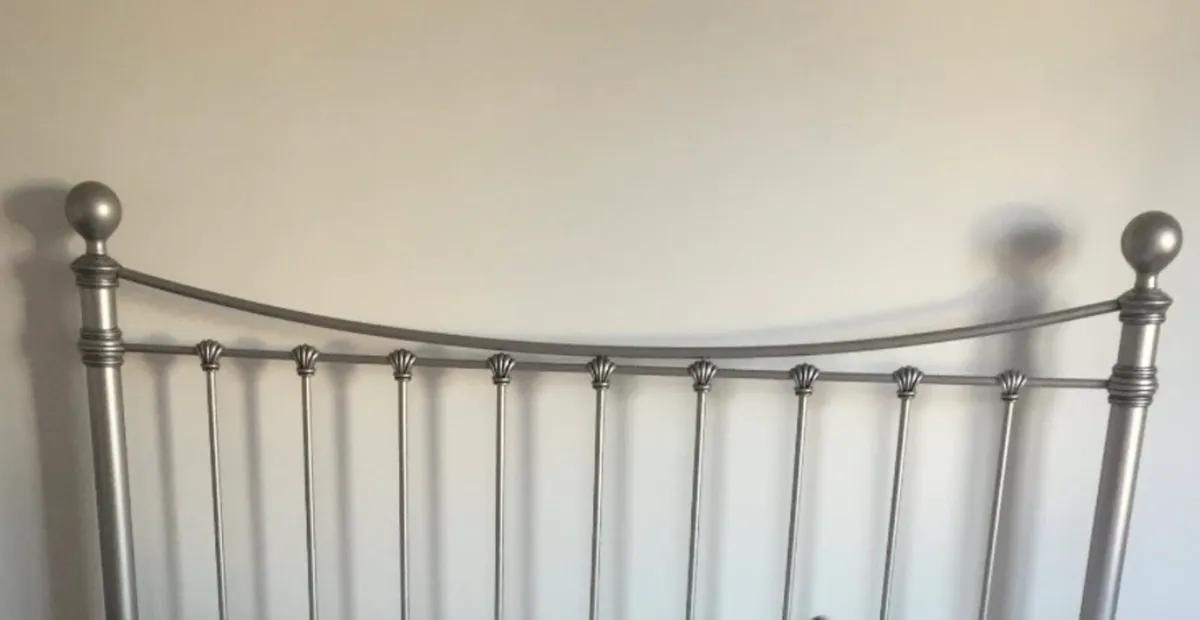 Laura Ashley Super King Headboard - Image 3