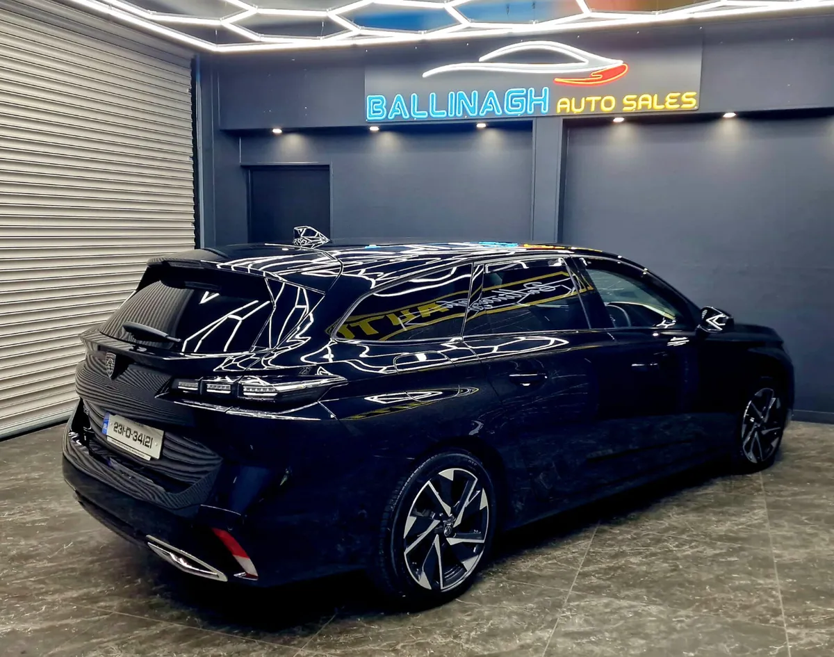 PEUGEOT 308 ALLURE DIESEL ESTATE - Image 2