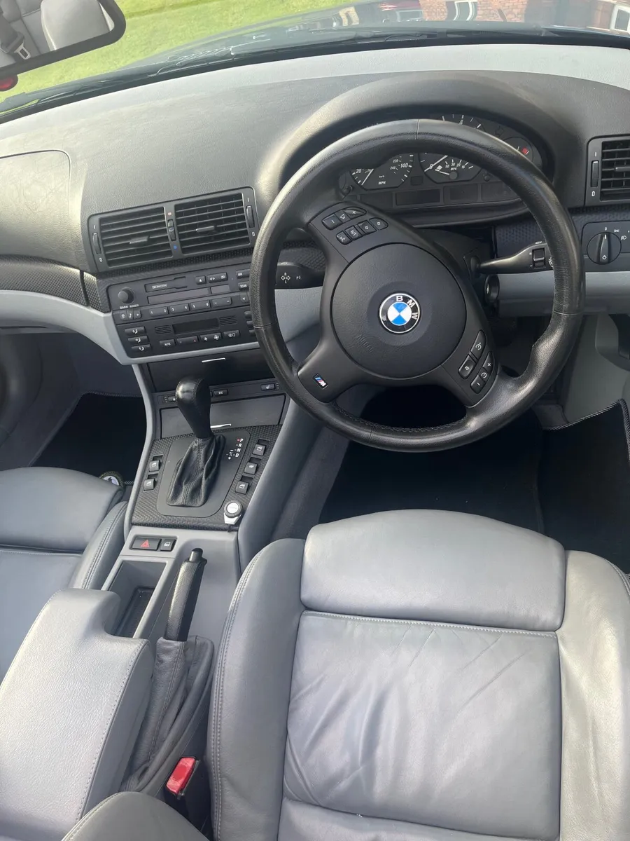 BMW 3-Series 2002 - Image 2